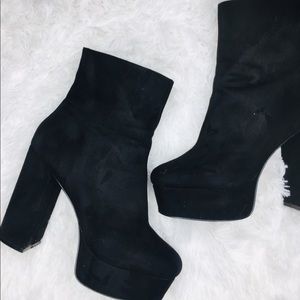 Black GoGo pumps With Silver side zipper